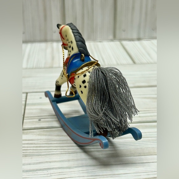 Vintage Hallmark Ornament Rocking Horse 1984 Fourth In Series Keepsake - Picture 4 of 7